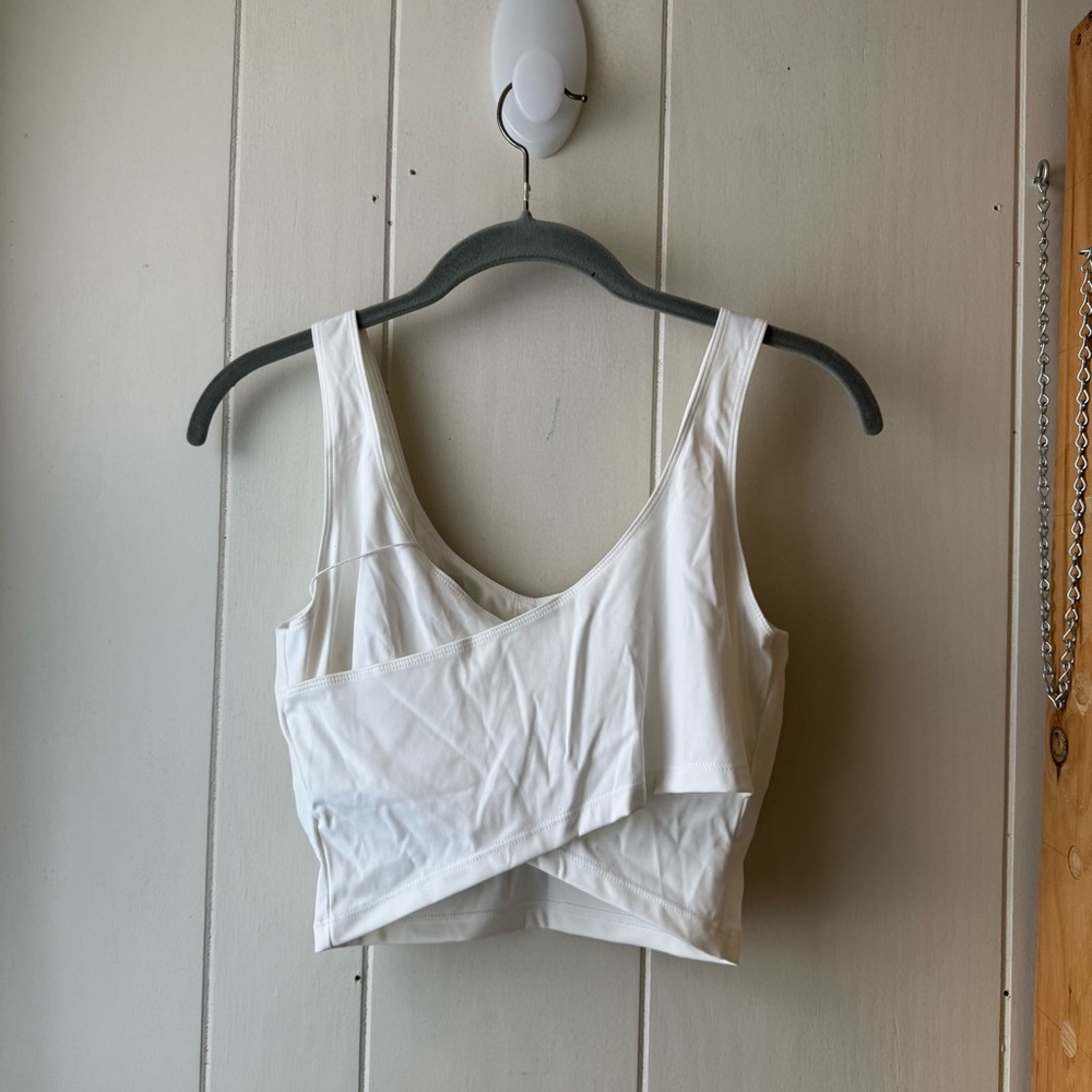 HALARA White Active Athletic Padded Women’s size Medium Sports Bra - Picture 6 of 6